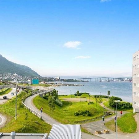 Northern Dreams Apartment With Free Parking Tromso Exterior photo
